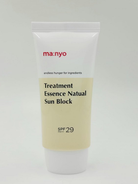 M Натуральный солнцезащитный крем Treatment Essence Natural Sunblock SPF29 PA++